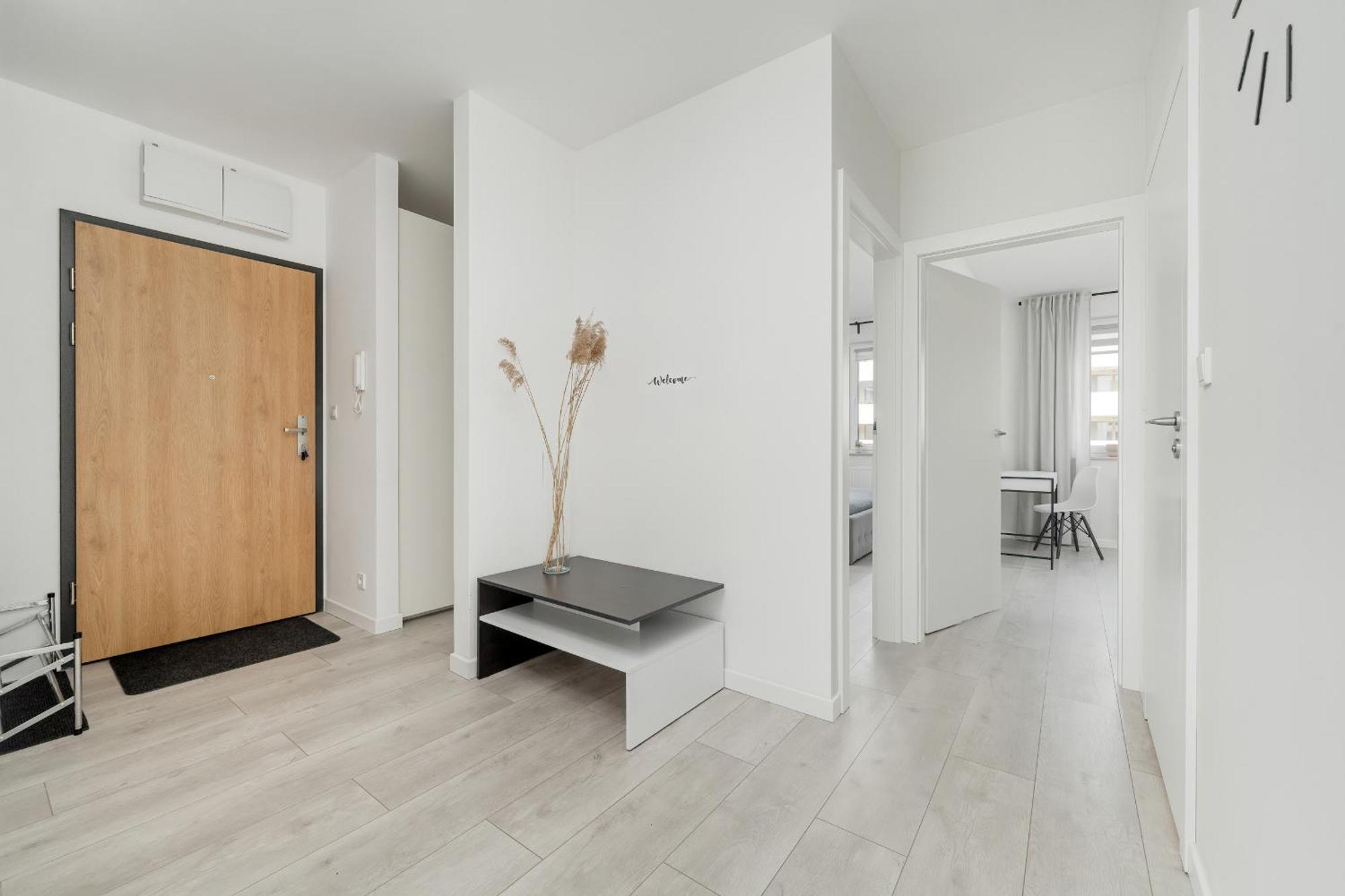 Miedziana Bright Apartment With Balcony And Parking Wroclaw By Noclegi Renters Exterior foto
